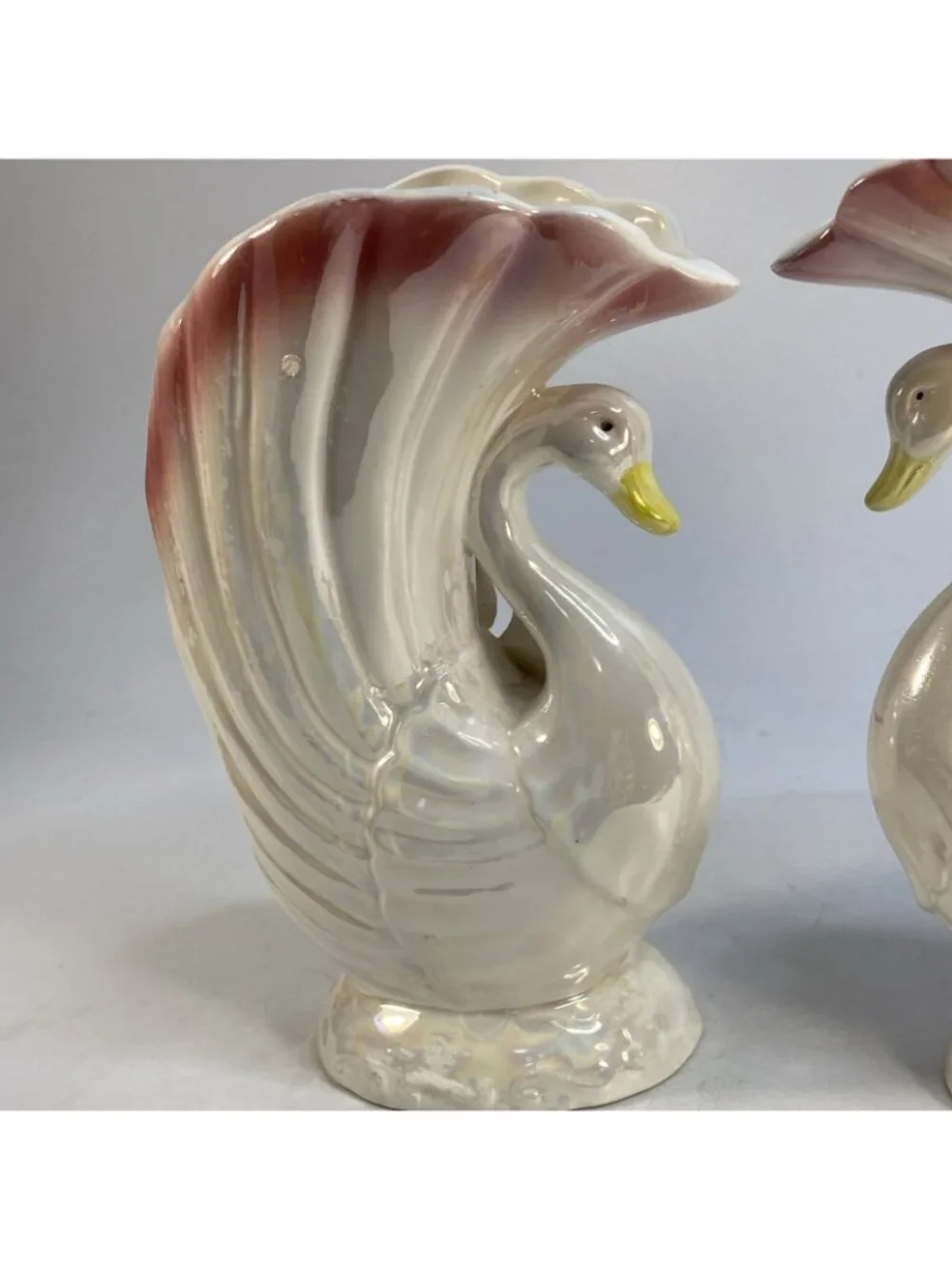 2 Sophia Ann Swan Flower Vase Pearled Iridescent Pink White Floral 8 x5in Taiwan